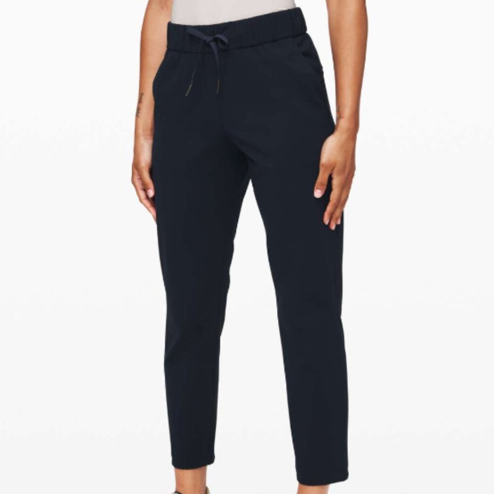 Lululemon Blue On The Fly 7/8 Pant size 4